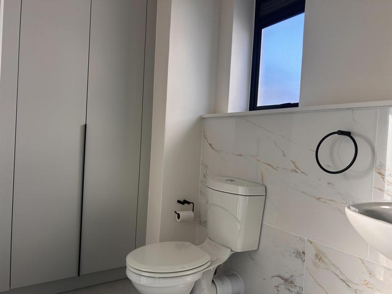 To Let 3 Bedroom Property for Rent in Sandown Western Cape